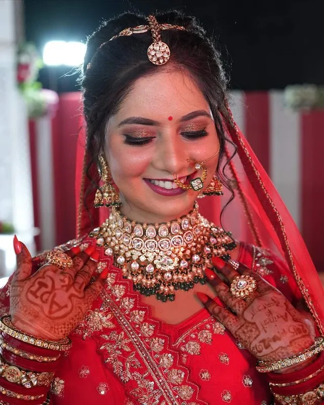 PRIYANKASINGHMAKEUPSTUDIO(freelance makeup artist)