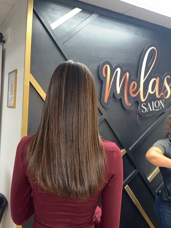 Mela’s Dominican hair salon