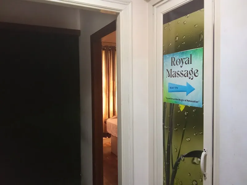 Royal Massage