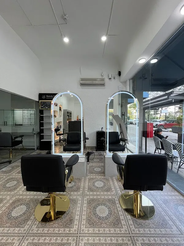 MIRROR STUDIO - Lodha Trinity