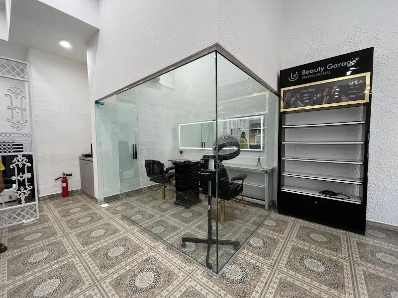 MIRROR STUDIO - Lodha Trinity
