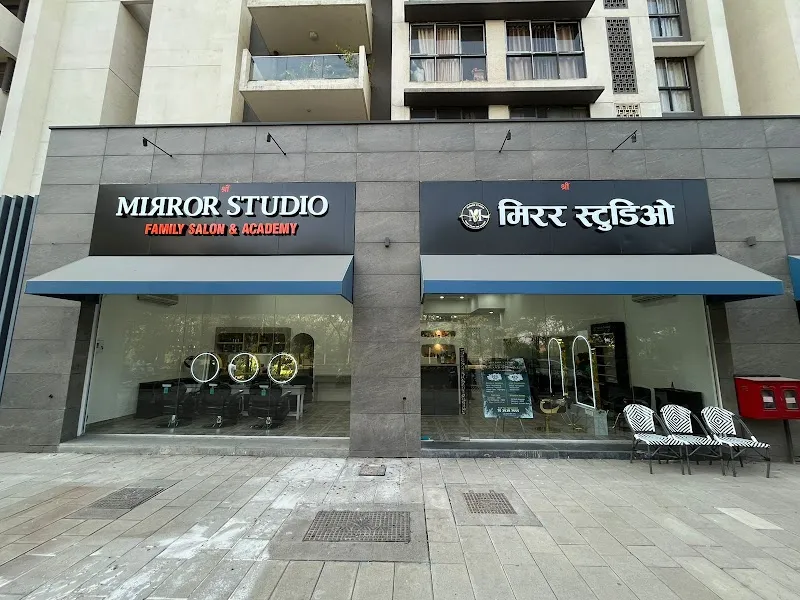 MIRROR STUDIO - Lodha Trinity