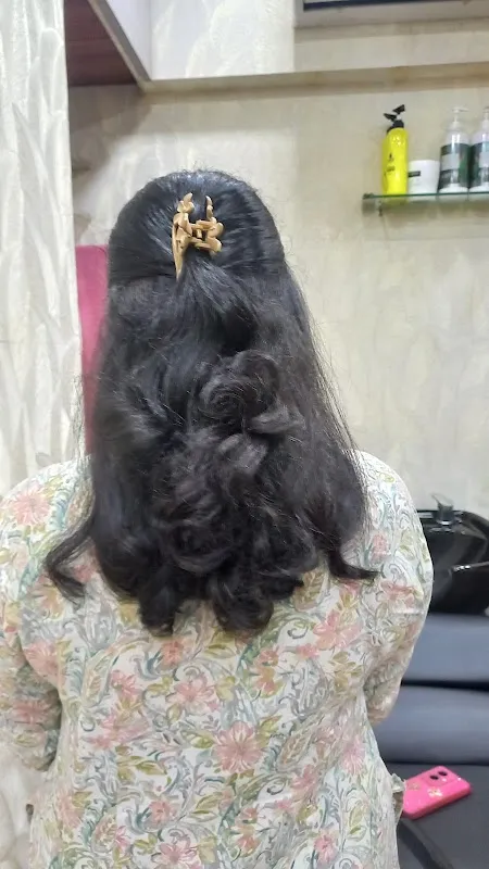 Anjali’s Salon