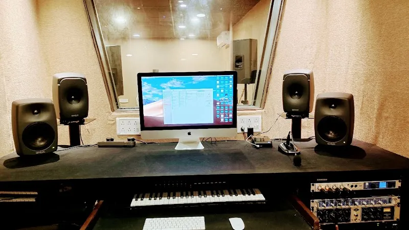 WHR Studios (DJ School & Music Production, Recording studio)