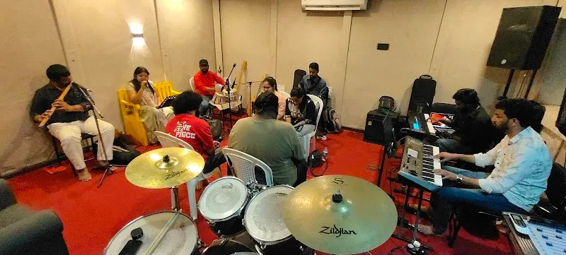 WHR Studios (DJ School & Music Production, Recording studio)