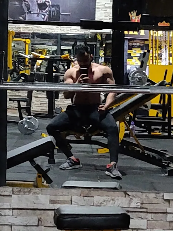 YC'S POWERHOUSE GYM