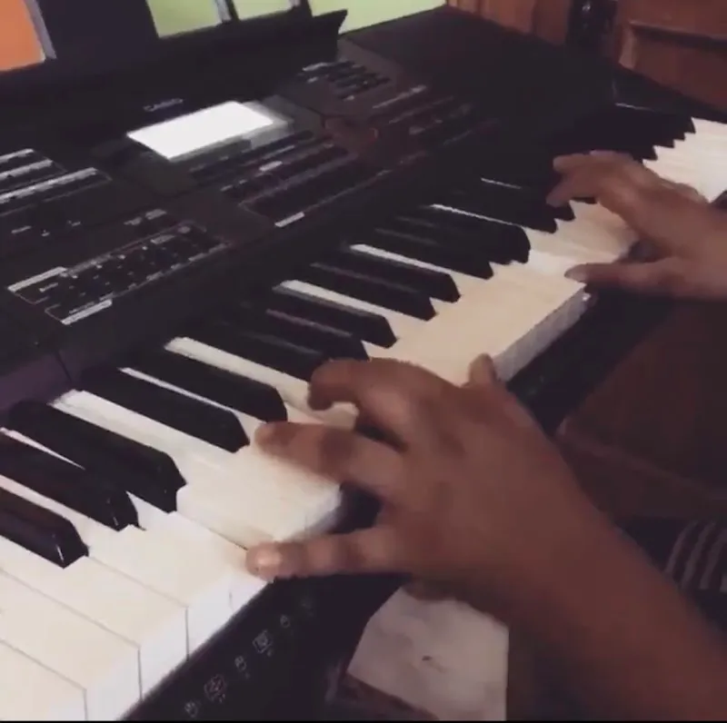 Strum Music™ Academy And Jam pad Studio