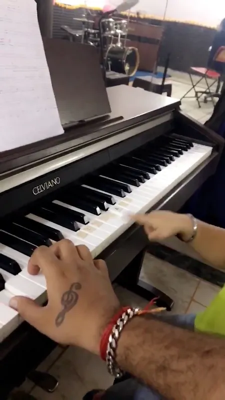 Strum Music™ Academy And Jam pad Studio