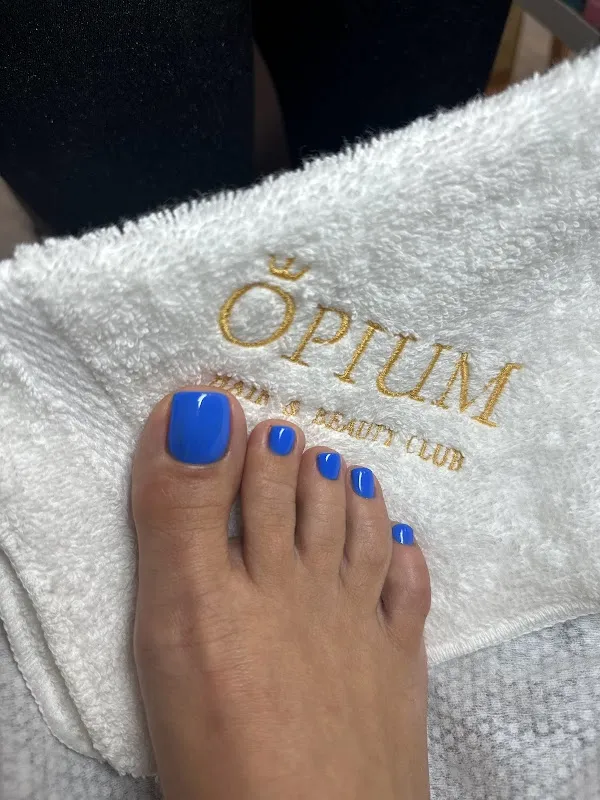 OPIUM Hair & Beauty Club