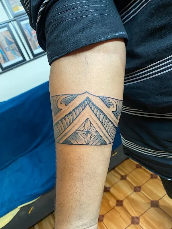 PK Tattoos & BODY PIERCING