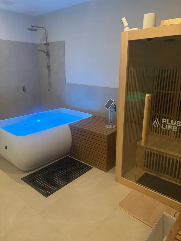 Embrace Wellness Haven - Wellness, Coffee & Reformer Pilates