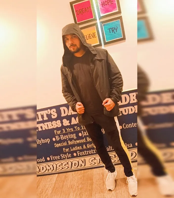 ROHIT NADE'S FITNESS AND DANCE COMPANY