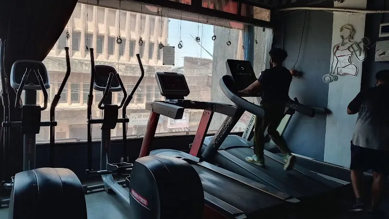 Muscle Factory Unisex Gym