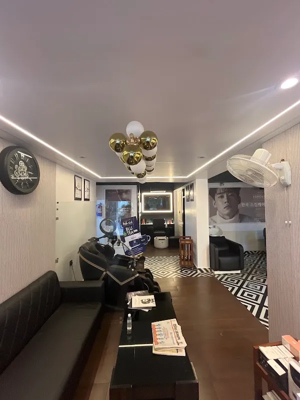 Menn & Co. Salon Hazratganj