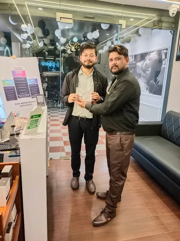 Menn & Co. Salon Hazratganj