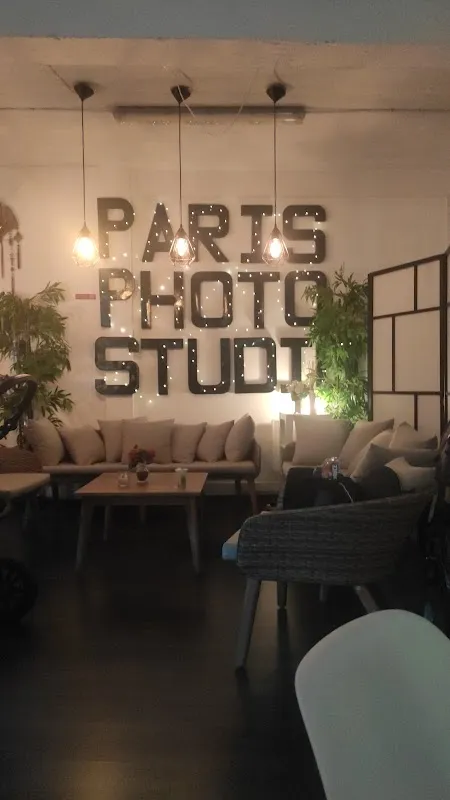 PARIS PHOTO STUDIO