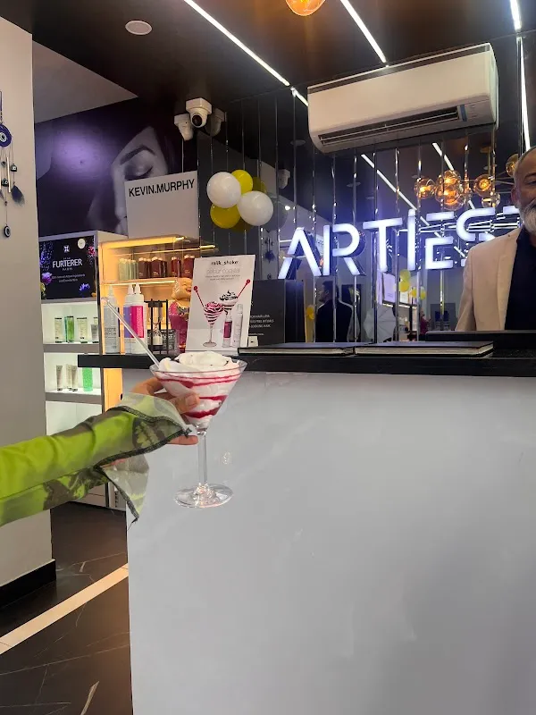 Artiest salon & academy