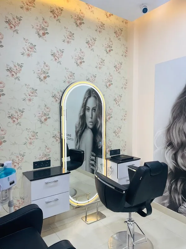 Artiest salon & academy