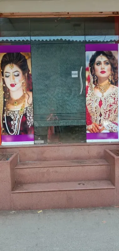 HEENA BEAUTY SALON & ACADEMY (Ladies only)