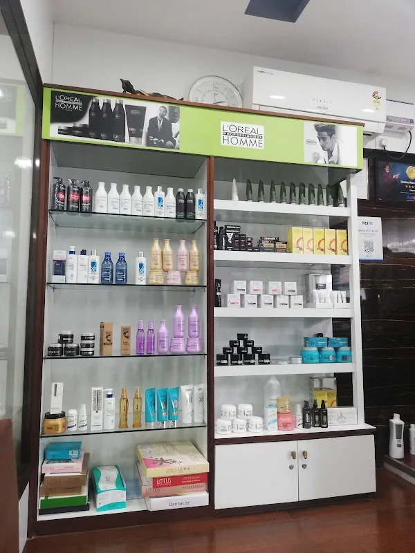 Dreams Men's Salon - Best Salon in Vijayanagar | Hair Spa | Keratin | Luxury Facials & Pedicure.