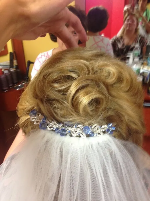 Hair Hut Studio Salon