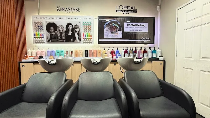 RENE PIAF SALON
