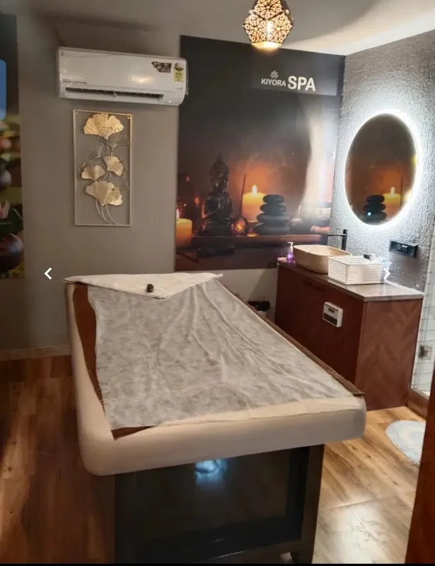 Komal massage spa