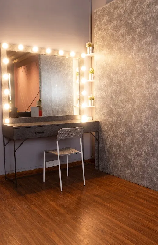 Spectadors Studios | Podcast Studio & Photography Studio in Mumbai on Rent | Studio For Photoshoot & Video shoot.
