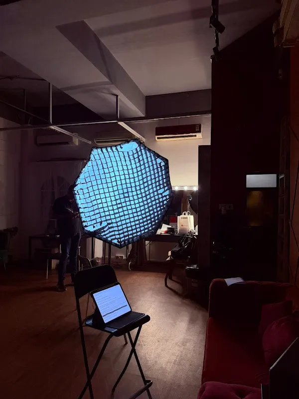 Spectadors Studios | Podcast Studio & Photography Studio in Mumbai on Rent | Studio For Photoshoot & Video shoot.