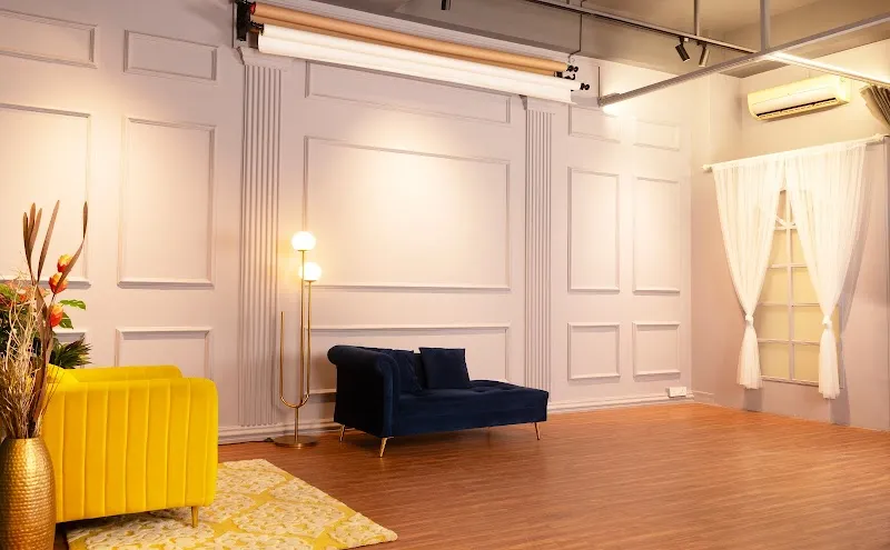 Spectadors Studios | Podcast Studio & Photography Studio in Mumbai on Rent | Studio For Photoshoot & Video shoot.