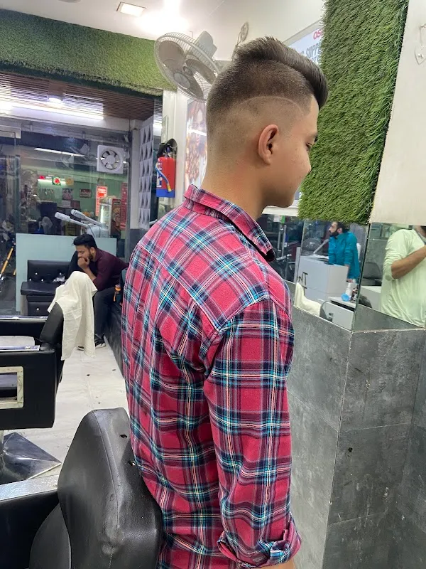 The Trim Studio Unisex Salon