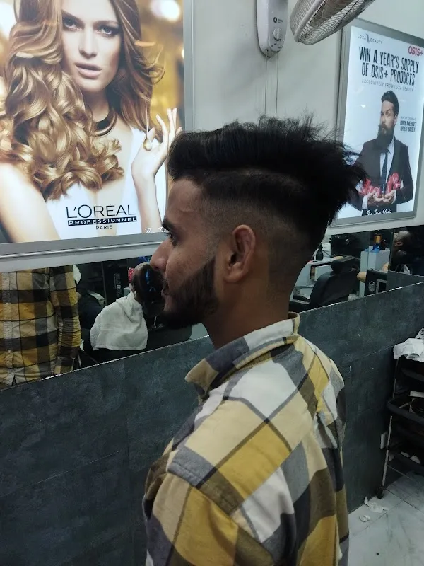 The Trim Studio Unisex Salon