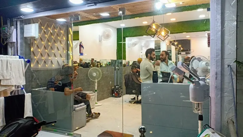 The Trim Studio Unisex Salon