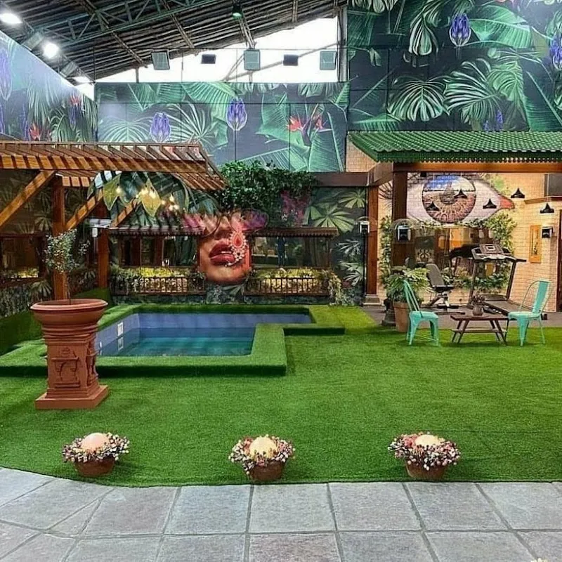 Bigg boss Hindi set