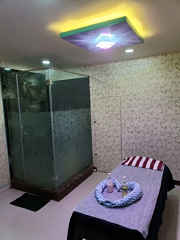 Royal salon and spa