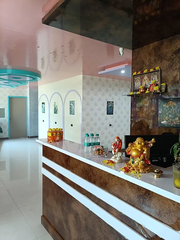 Royal salon and spa