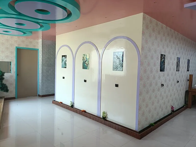 Royal salon and spa