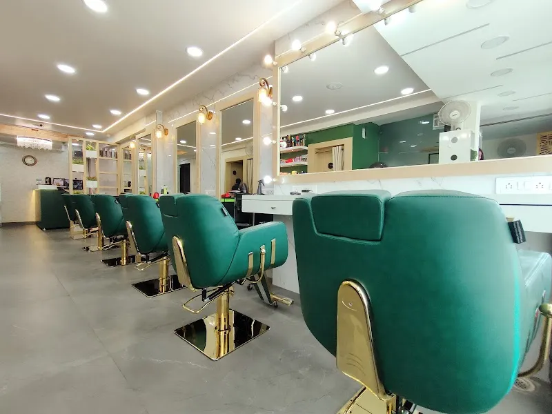 A Makeover Lounge Spa & salon