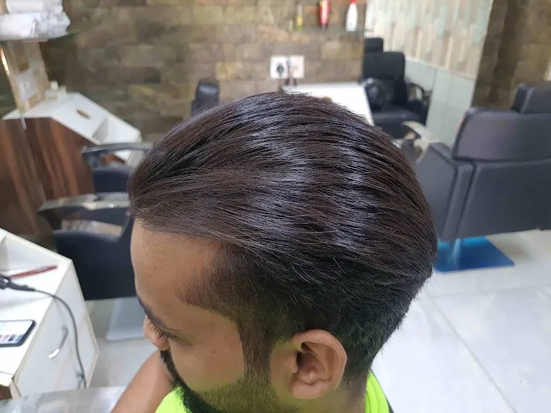 SR Hair Saloon