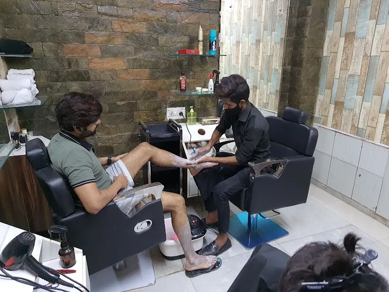 SR Hair Saloon