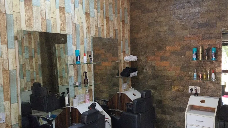 SR Hair Saloon