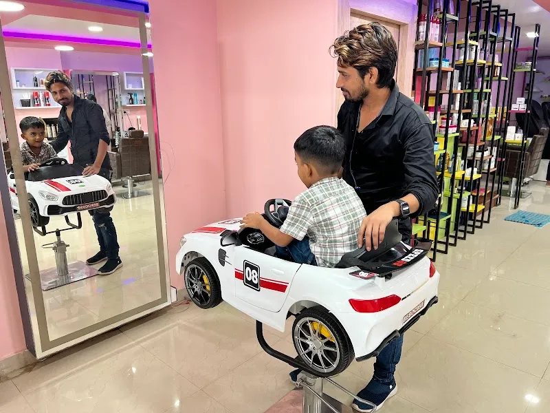 Your World Professional Unisex Salon