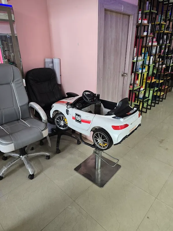 Your World Professional Unisex Salon