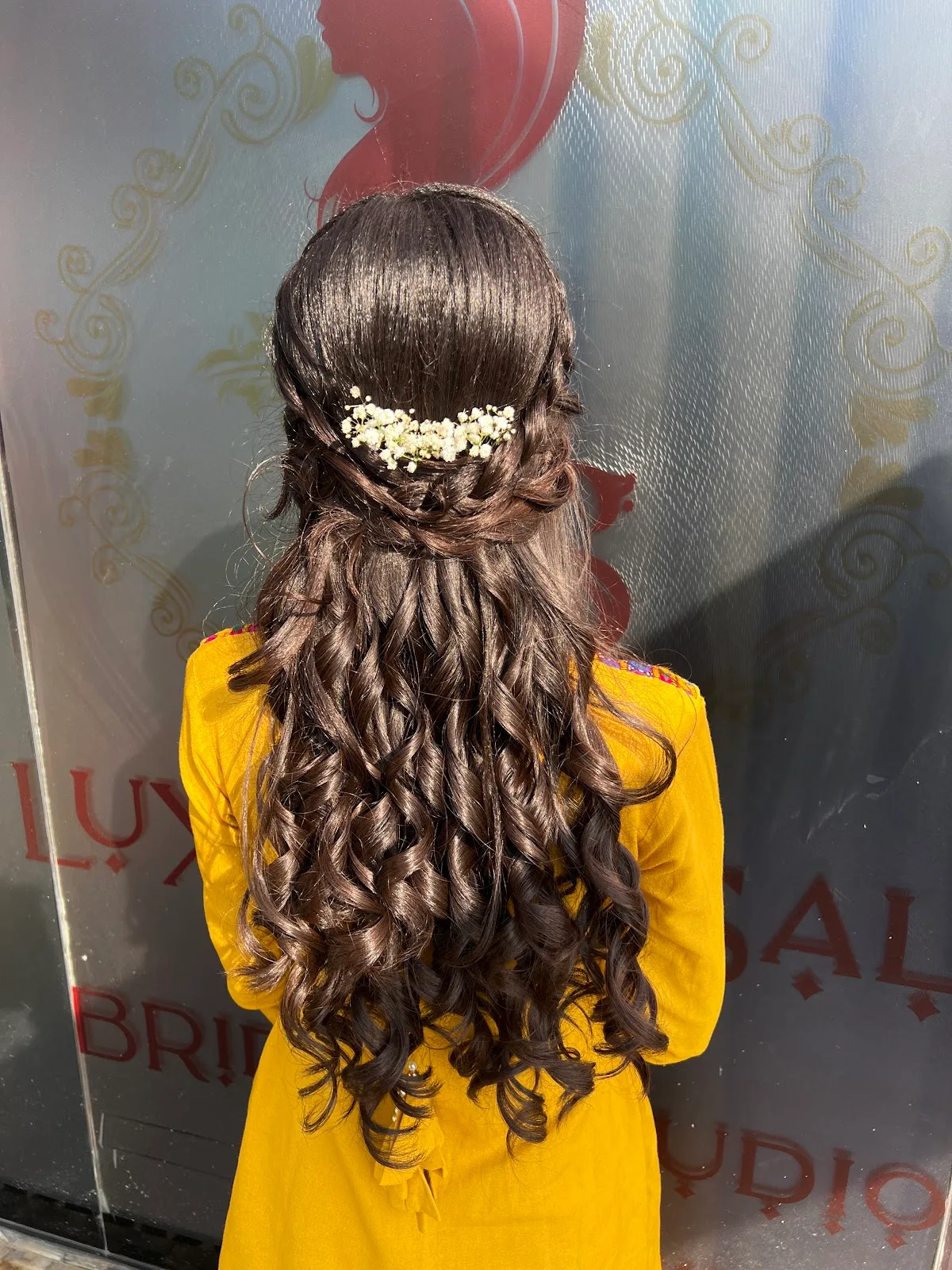A Luxury Salon & Bridal Studio || Best Salon In surat/ Best hair colour in surat/ Best hair Treatment salon