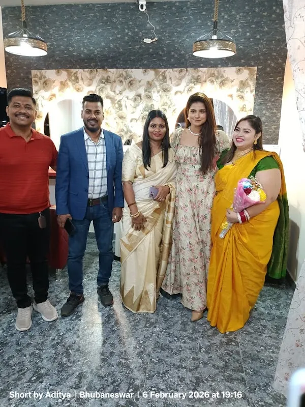 B4U Unisex Salon Saheed Nagar | Top Beauty Parlour in Bhubaneswar