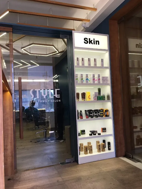 STYLE THE FAMILY SALON - Best Family Salon in Billimora , Bridal Makeup , Best Beauty Parlour in Billimora