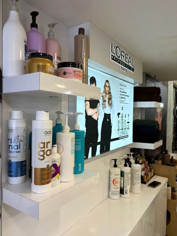 US Hairline - Unisex Hair Salon in Magrath Road