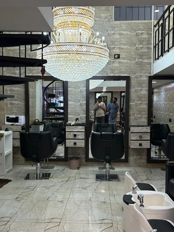 US Hairline - Unisex Hair Salon in Magrath Road