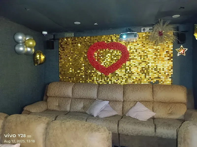 letzFlix Micro Theatres
