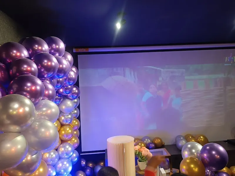 letzFlix Micro Theatres